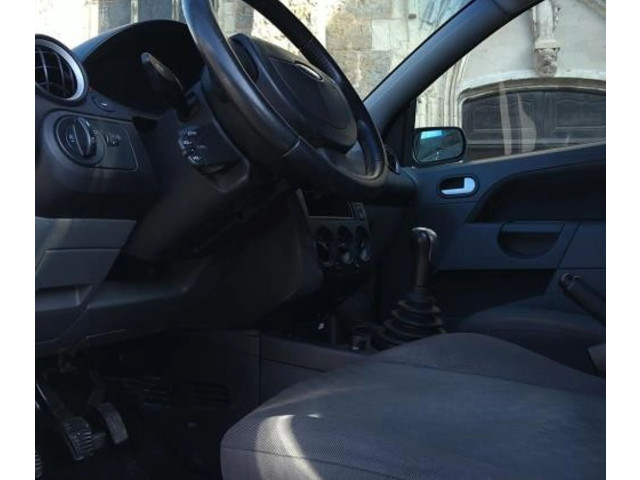 Přístrojová deska  Ford Fiesta 2003 1382462, 1382462  
