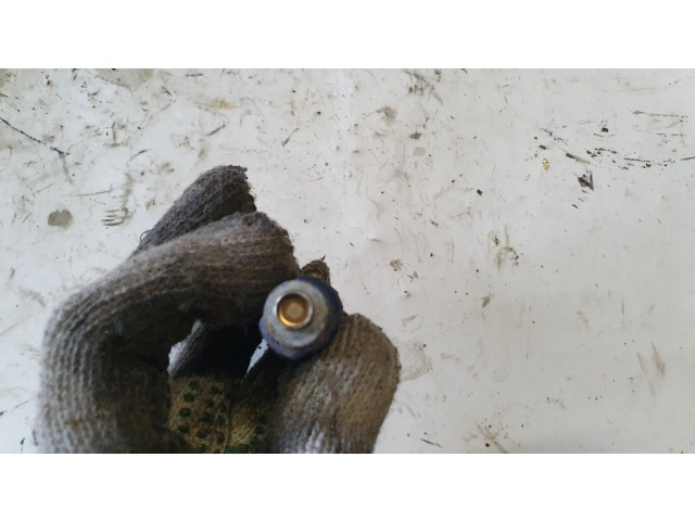 Vstřikovač 3531028000   Hyundai ix20  pro benzínový motor 1.4  