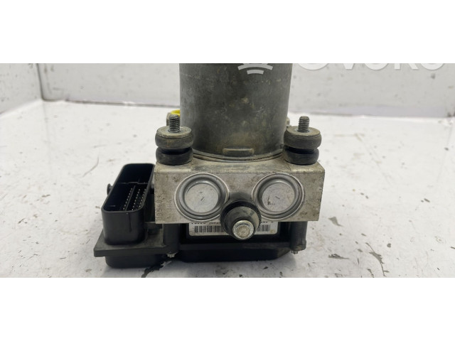 Jednotka ABS 8200963331   Renault Trafic II (X83) 2014