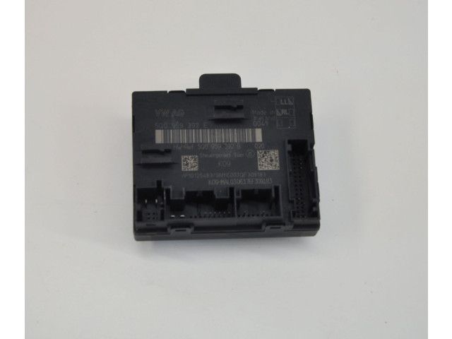 Поршень Блок управления дверью DDY 5Q0959393B  Audi Q2 -  