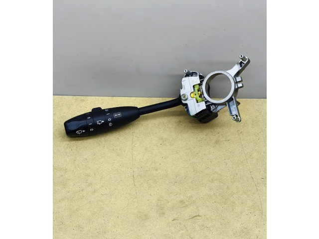 Ручка стеклоочистителей A2035450210   Mercedes-Benz C W203