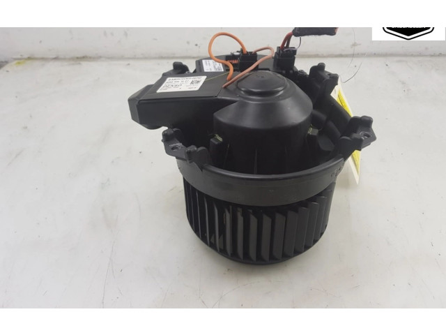 Вентилятор печки    A2469064100, A2226090305   Mercedes-Benz GLA W156