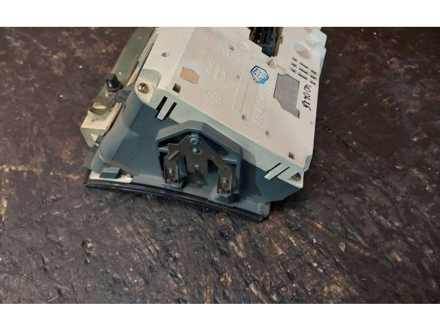 Zpětné zrcátko  Volkswagen Polo II 86C 2F 1992  87001239, 88471405  
