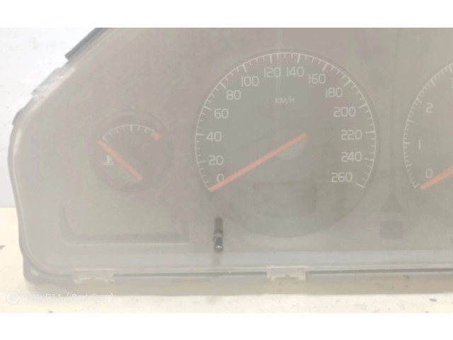Přístrojová deska  Volvo XC70 2001 9499668, 0477513  