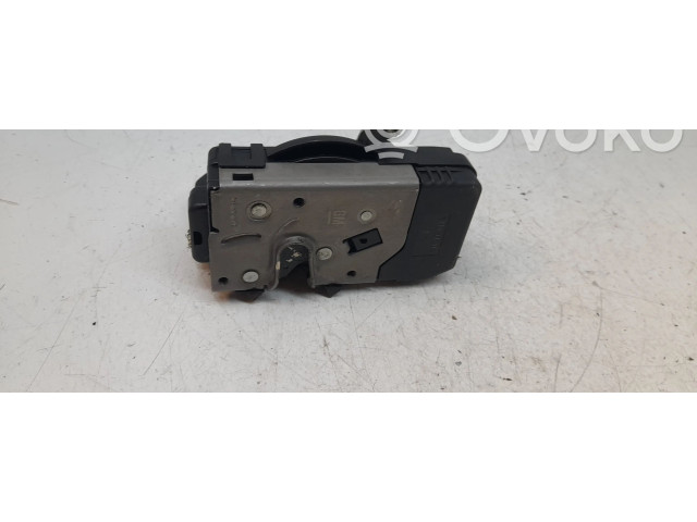 Zámek zadních dveří 8200282303   Nissan Primastar 2008