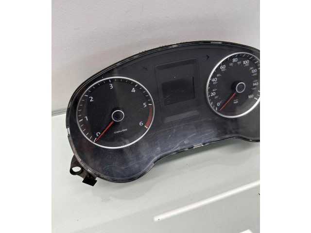 Přístrojová deska  Volkswagen Jetta VI 2012 5C6920951A, A2C53435439  