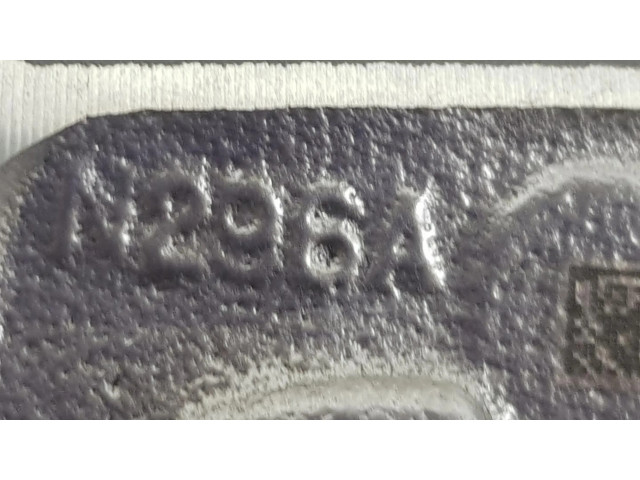 Píst 11258580515   BMW 5 F10 F11   2.0  