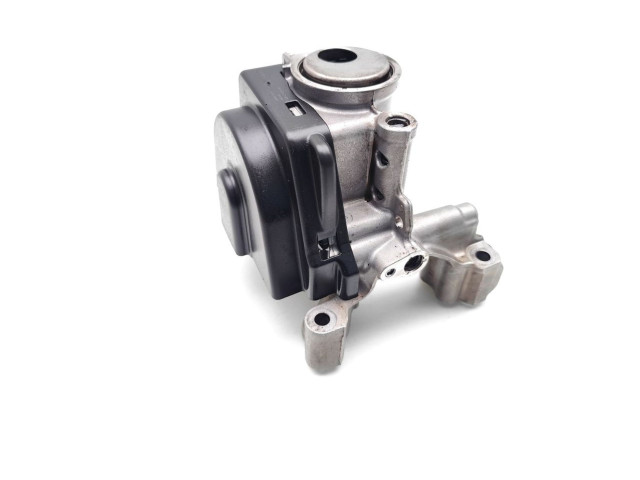 Масляный насос  SFJA CM5G-6600-DC  Ford B-MAX 