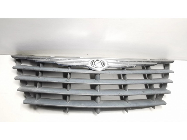 Верхняя решётка Chrysler Voyager 2004-2007 года 04857960AA      