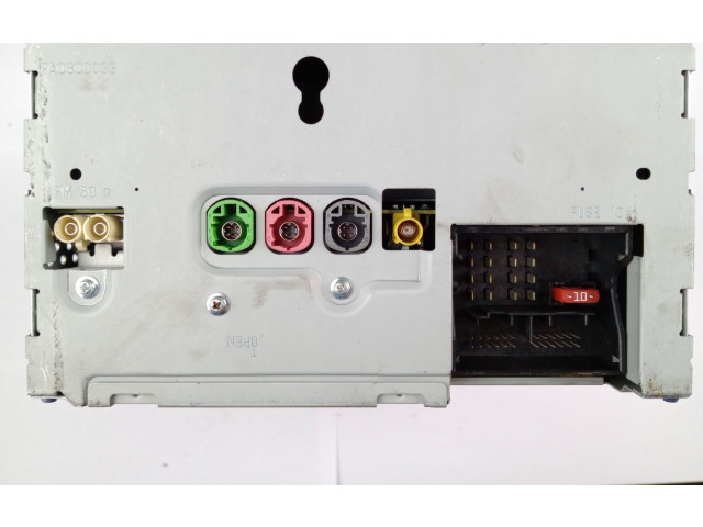 Блок управления HiFi audio A2049001813, A2049013503   Mercedes-Benz C W204