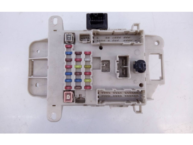 Pojistková skříňka Řídící jednotka BSM 8198050030, 0665004650   Toyota RAV 4 (XA10) 2003