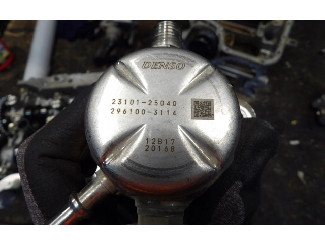 Vstřikovací čerpadlo 211012504   Toyota Corolla E210 E21     