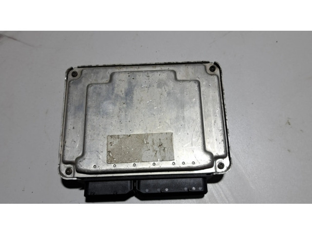 Блок управления двигателя 074906018AH, 0281010681   Volkswagen Transporter - Caravelle T4