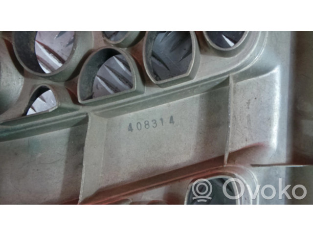 Передняя решётка Nissan Navara D22 1997-2004 года 408314      