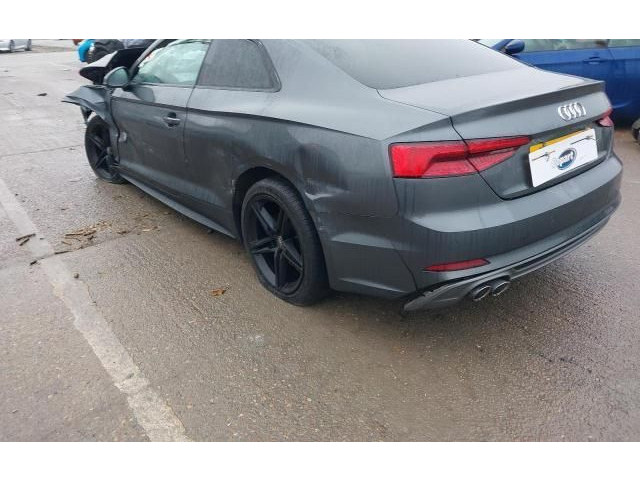 Řídící jednotka    Audi A5 2017