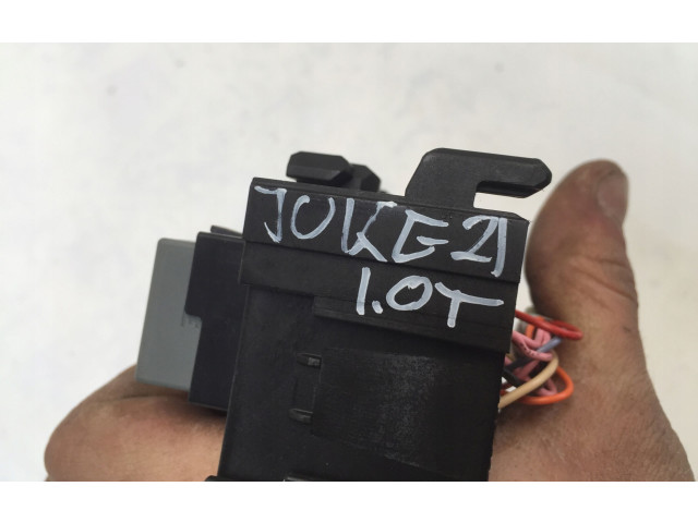   Pojistková skříňka 678835916R   Nissan Juke II F16 2021