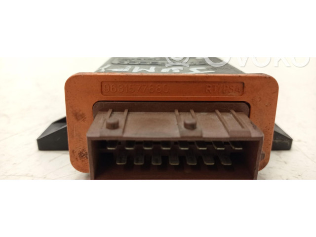 Блок управления двигателя 9631577880   Citroen Jumpy   
