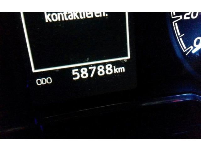   Pojistková skříňka 8273052K40, 8273052K40   Toyota Yaris 2017