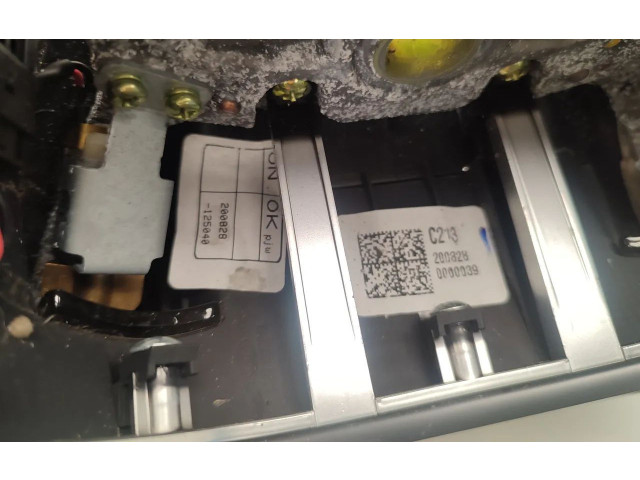 Volant KIA Telluride 2020 200828-125040  