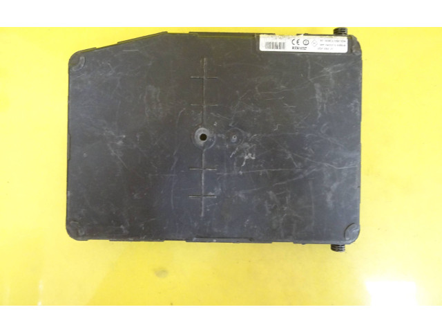 Pojistková skříňka Řídící jednotka BSM 8200309689   Renault Megane II 2004