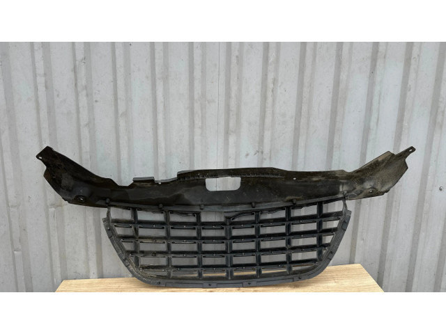 Передняя решётка Chrysler Pacifica  04857631AA, 04857713AA      