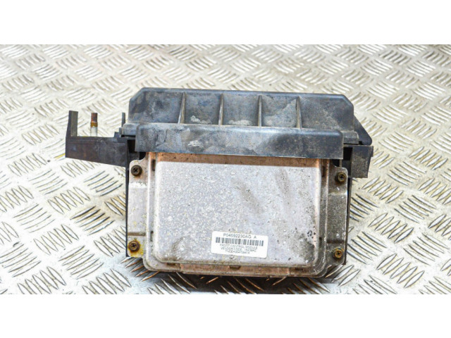 Блок предохранителей  16238AC, P04692230AG   Chrysler 300 - 300C    