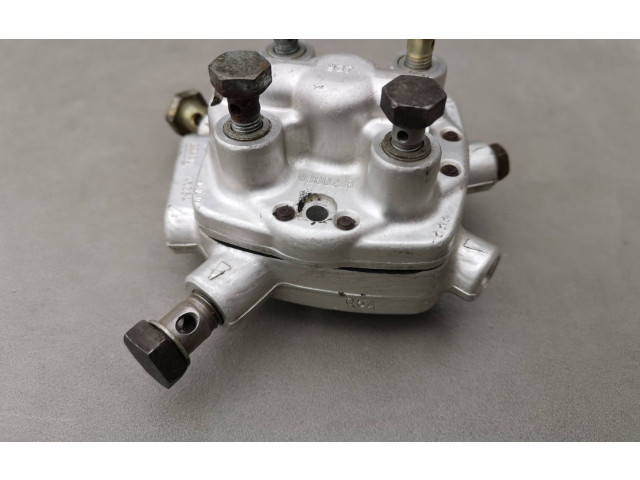 Vstřikovací lišta 0438101005   Audi 80 90 B3     