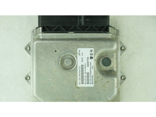 Блок управления двигателем ECU