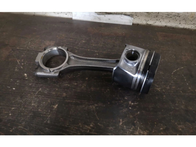 Píst 03L105401A, 03L105401A   Audi A3 S3 8V    DGTE 