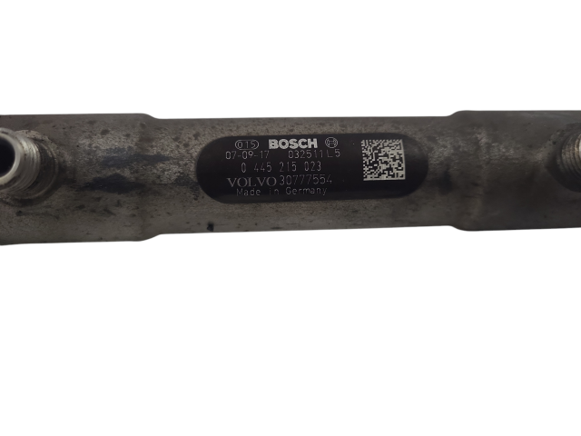 Vstřikovací lišta 0445215023, 30777554   Volvo V70    D5244T 