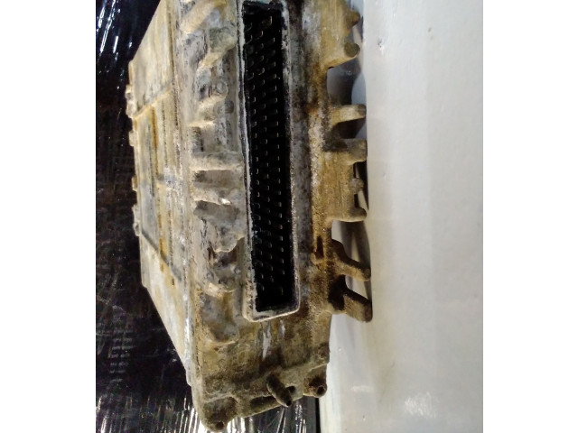 Блок управления двигателя 074906021E, 0281001452   Volkswagen Transporter - Caravelle T4