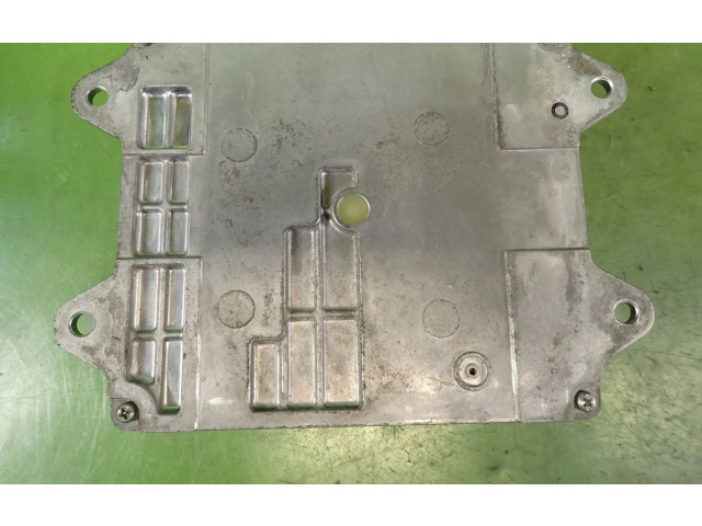 Блок управления двигателем ECU       Mitsubishi Colt