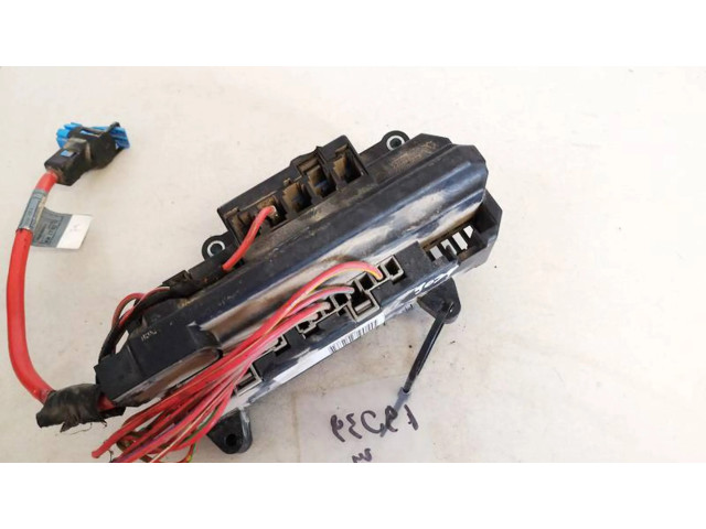   Pojistková skříňka 6113690058301   BMW 7 E65 E66 2002
