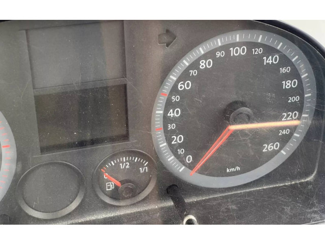Панель приборов 2K0920843A   Volkswagen Caddy       