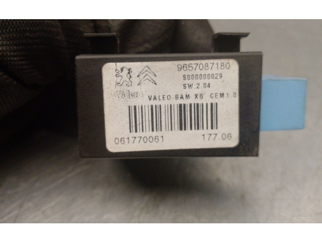 Блок предохранителей 9657087180   Citroen C6    
