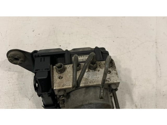 Jednotka ABS 8200955226, 61B021Y1   Renault Kangoo II 2009