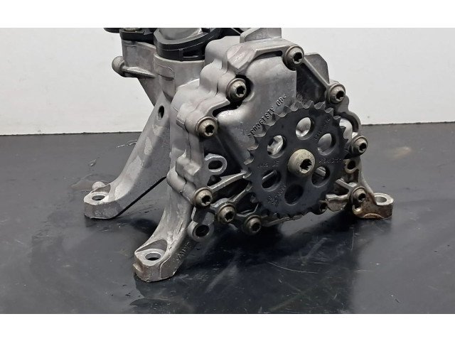 Масляный насос  B38 K15 A 11417637217, 11418513665  BMW i8 