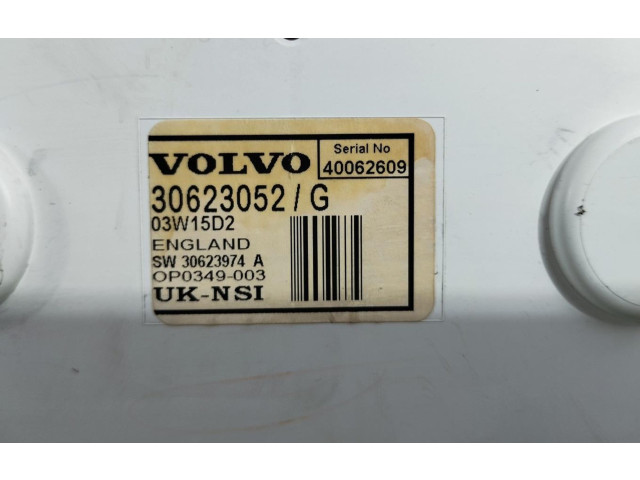Přístrojová deska  Volvo S40, V40 2003 30623052  