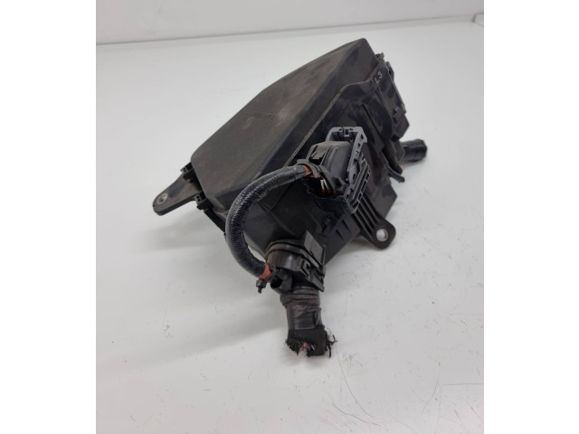   Pojistková skříňka 8262033130   Toyota RAV 4 (XA50) 2020