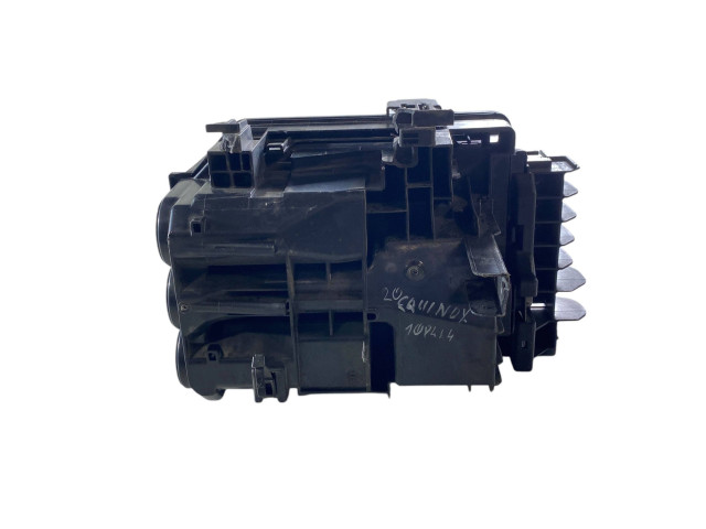 Блок предохранителей  84300718, 84809671   Chevrolet Equinox    