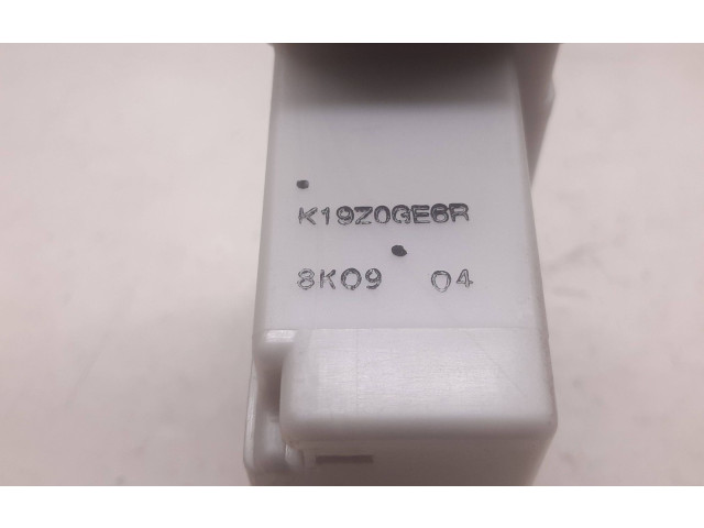 Блок управления климат-контролем K1970GE6B, 8K0904   Mazda 626
