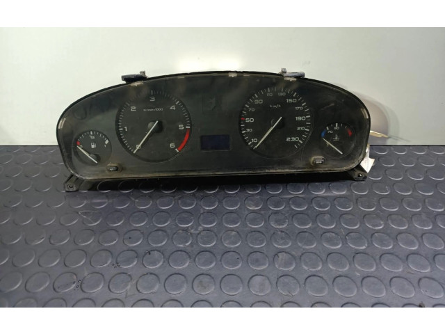 Přístrojová deska  Peugeot 406  9644230980  
