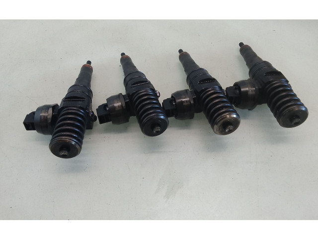 Vstřikovač 038130073AG   Volkswagen Jetta V     