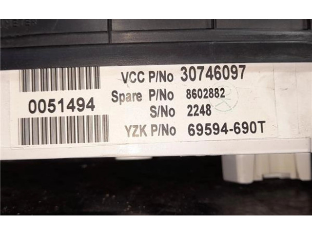 Přístrojová deska  Volvo XC70 2000 30746097, 69594-690T  