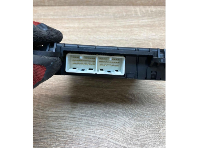 Блок управления климат-контролем 8865047051   Toyota Prius (XW20)
