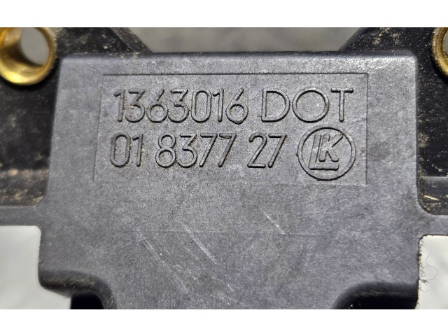 Ручка стеклоочистителей 1363016, 01837727   Volvo 740
