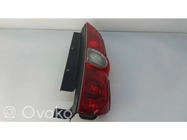 Задний фонарь  51830564    Fiat Doblo   2010-2022 года