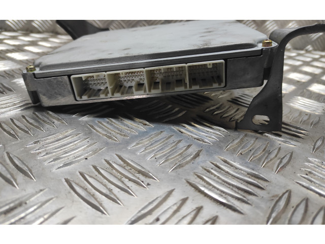 Řídící jednotka 8966105690, 1758006323   Toyota Avensis T250 2004