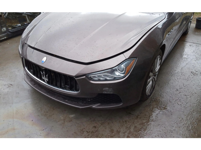 Zpětné zrcátko  Maserati Ghibli 2019    