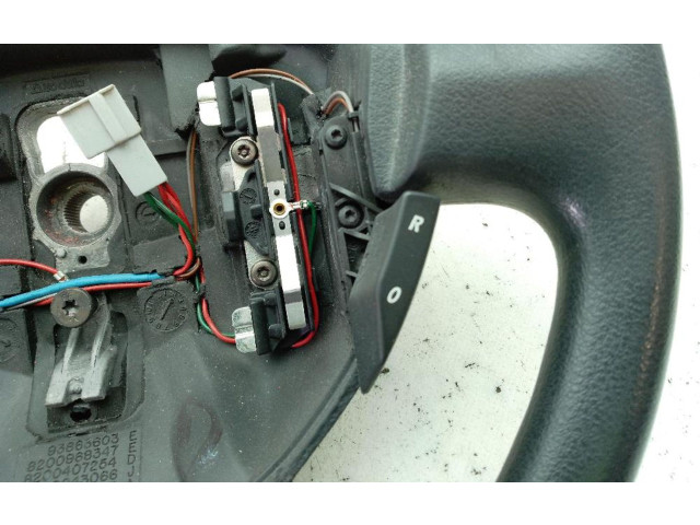 Volant Renault Trafic II (X83) 2006 8200968347  